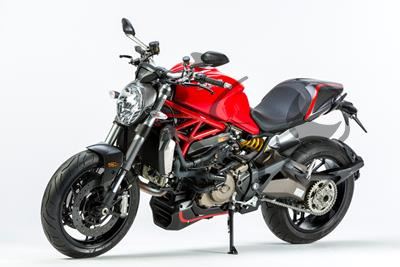 Carbon Ilmberger Stiefelschutz am Auspuff Ducati Monster 1200 S