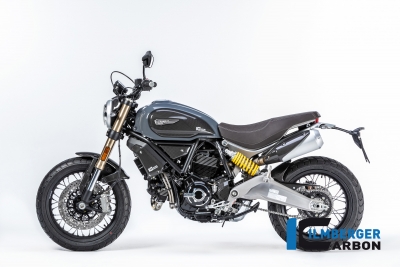 Carbon Ilmberger uitlaat hitteschild op spruitstuk grote Ducati Scrambler 1100