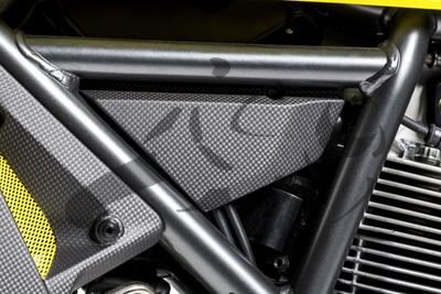 Set copertura sotto telaio in carbonio Ducati Scrambler Sixty 2