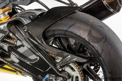 Copriruota posteriore in carbonio Ilmberger con paracatena BMW S 1000 RR