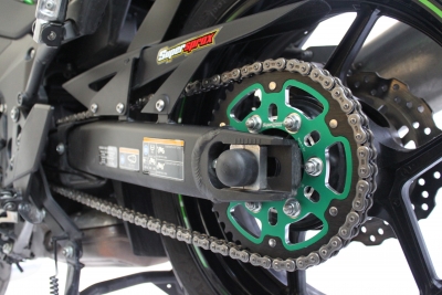 Supersprox Stealth tandwiel Benelli Leoncino 500