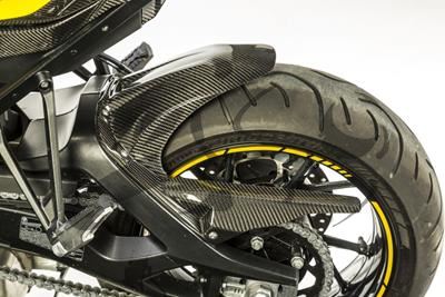 Copriruota posteriore in carbonio Ilmberger con paracatena BMW S 1000 XR