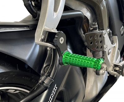 Puig footpegs set adjustable Kawasaki ZZR1400