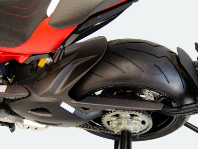 Cubre rueda trasero carbono Ducabike Ducati Diavel V4