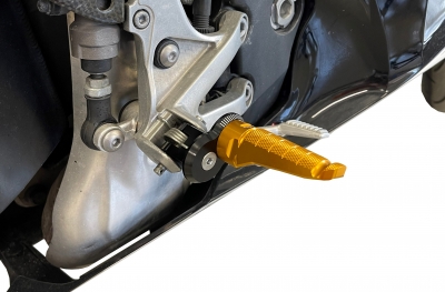 Puig Fussrasten Set verstellbar  Suzuki V-Strom 800/DE