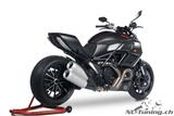 support de plaque d?immatriculation carbone Ilmberger avec protge chane Ducati Diavel